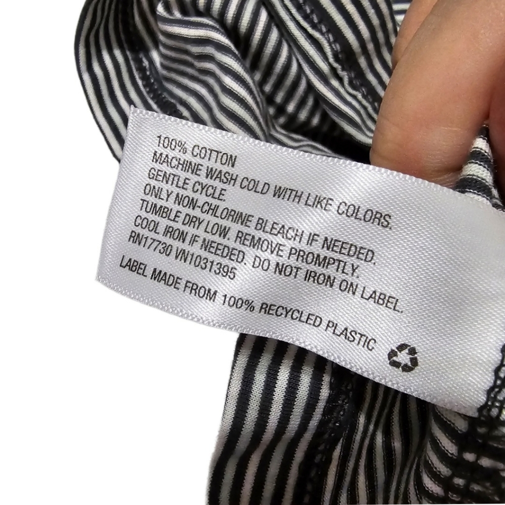 Universal Thread Striped Crewneck Tshirt NWT - Picture 6 of 7